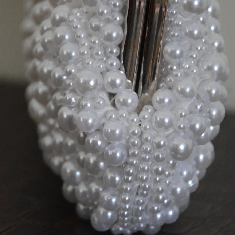 Elegant White Pearl Clutch - Picture 12 of 14